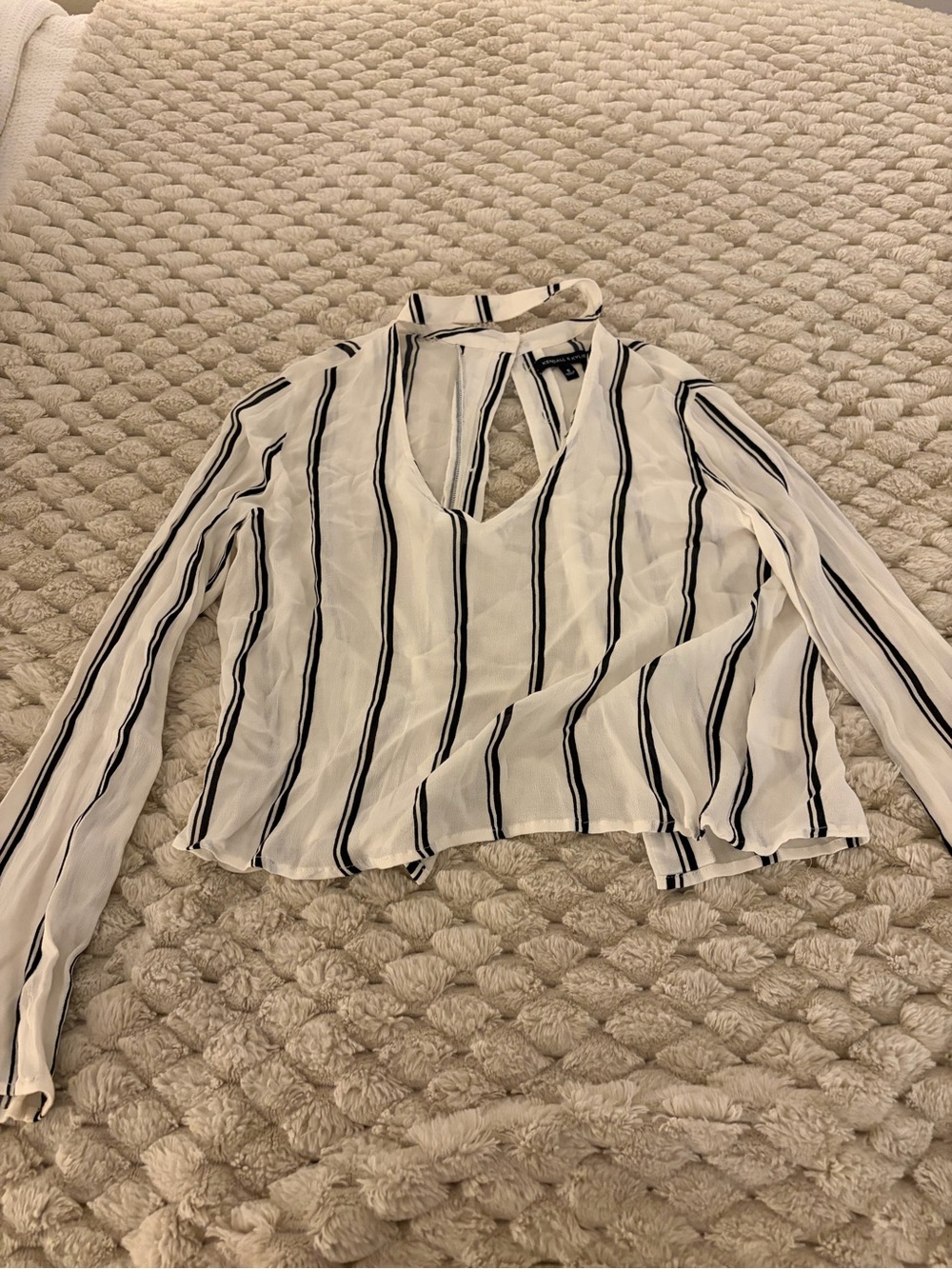 Kendall & Kylie Striped V-Neck Long-Sleeve Blouse in White and Black
